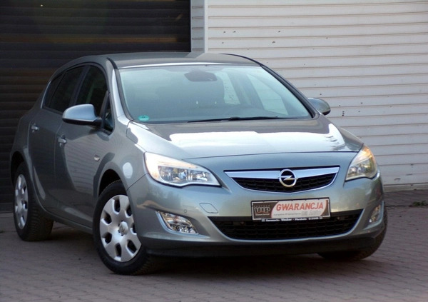 Opel Astra cena 23900 przebieg: 176000, rok produkcji 2010 z Drezdenko małe 436